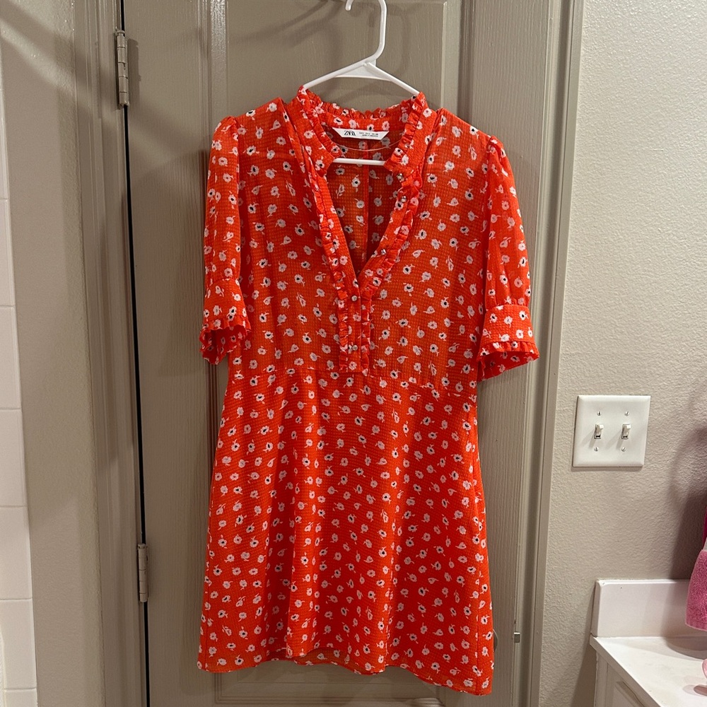 Zara Orange and White Floral Mini Dress